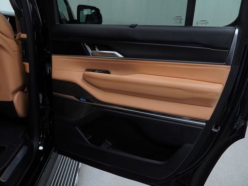 Certified 2025 Jeep Grand Wagoneer Series III w/ Rear Seat Video Group 1 AWD/4WD image 48