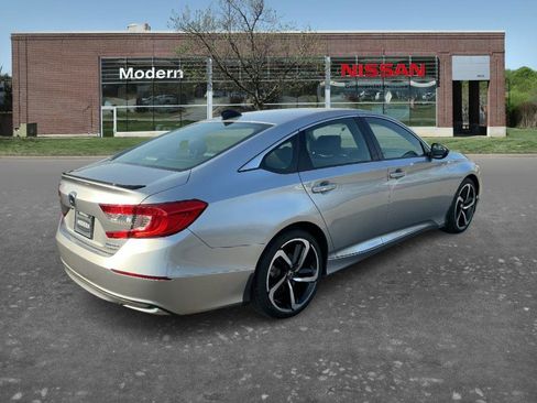 Used 2022 Honda Accord Sport image 4