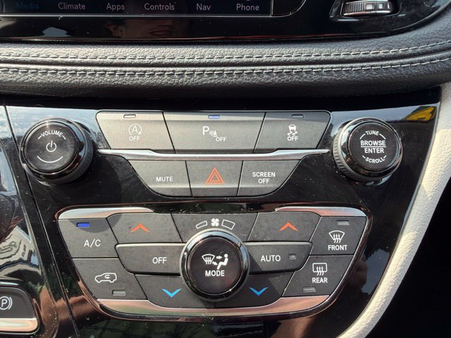 Used 2019 Chrysler Pacifica Limited FWD image 46