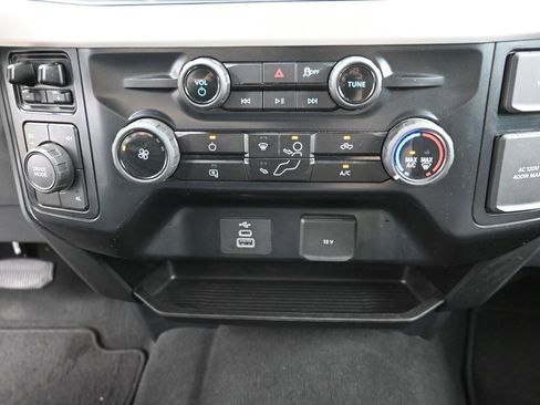 Used 2025 Ford F250 XLT AWD/4WD image 18