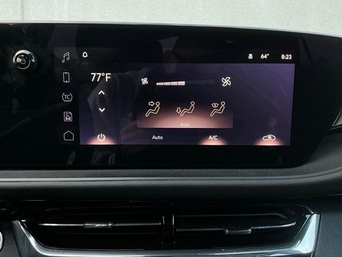 Used 2025 Buick Envista Sport Touring image 29