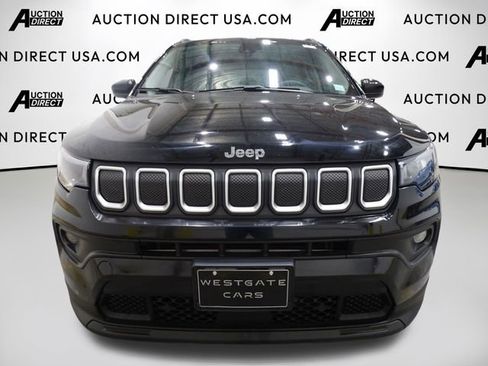 Used 2022 Jeep Compass Latitude AWD/4WD image 3