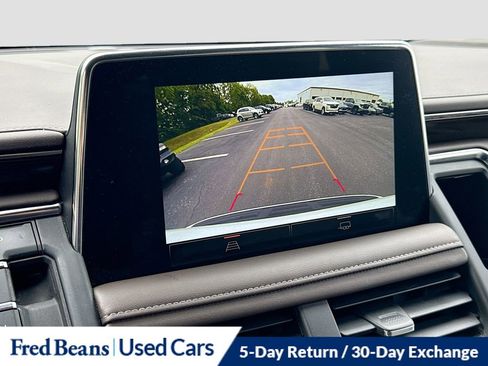 Used 2022 GMC Yukon XL SLE w/ Gmc Pro Safety Plus Package AWD/4WD image 16