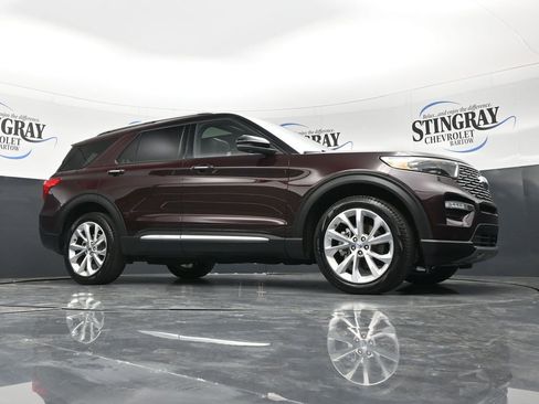 Used 2023 Ford Explorer Platinum w/ Equipment Group 601A image 17