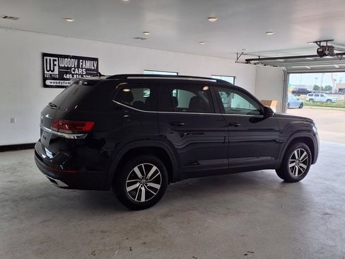 Used 2023 Volkswagen Atlas SE FWD image 3