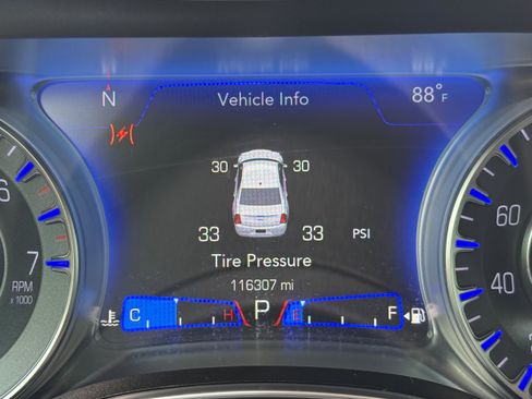 Used 2021 Chrysler 300 Touring w/ Sport Appearance Package RWD image 14