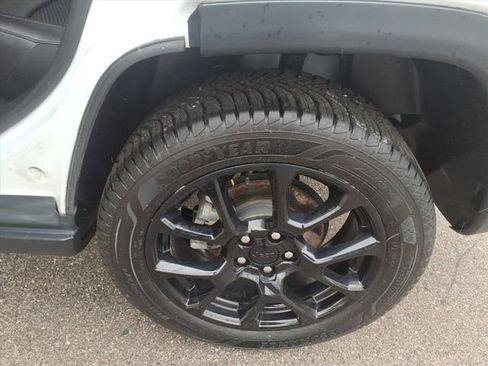 Certified 2022 Jeep Compass Altitude image 14