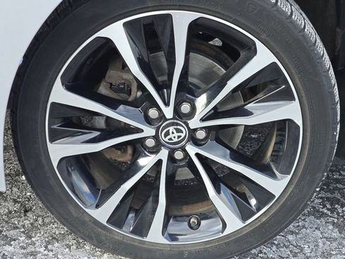 Used 2017 Toyota Corolla L image 7