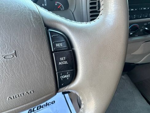 Used 2002 Ford F150 Lariat AWD/4WD image 18