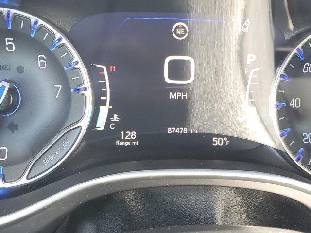 Used 2021 Chrysler Pacifica Touring-L FWD image 23
