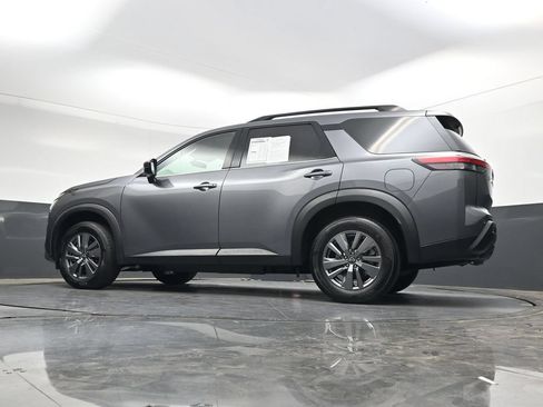 Used 2025 Nissan Pathfinder SV FWD image 44