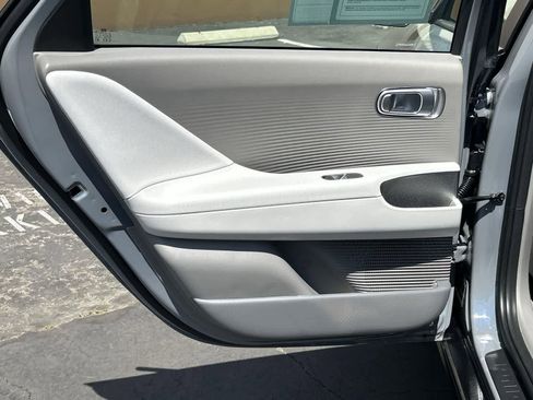 Used 2025 Hyundai Ioniq 6 SEL image 28