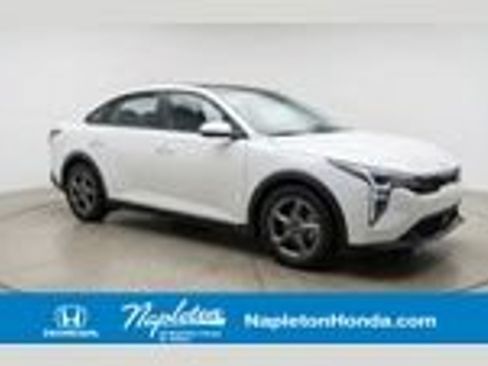 Used 2025 Kia K4 FWD image 1