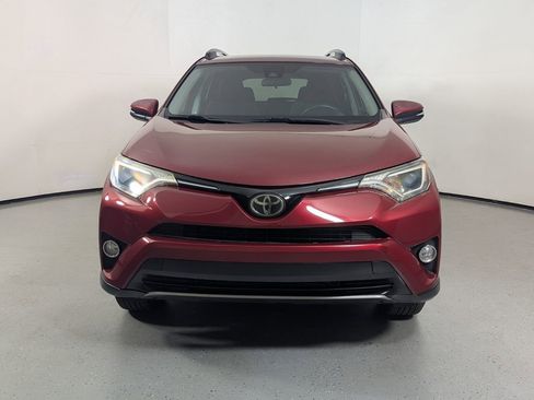 Used 2018 Toyota RAV4 XLE FWD image 2