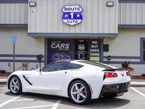 Used 2015 Chevrolet Corvette Stingray Coupe RWD image 6