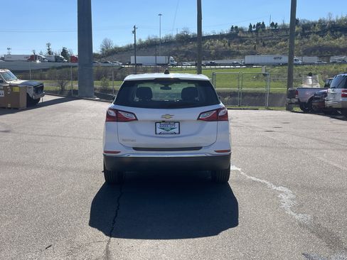 Used 2018 Chevrolet Equinox LS image 5