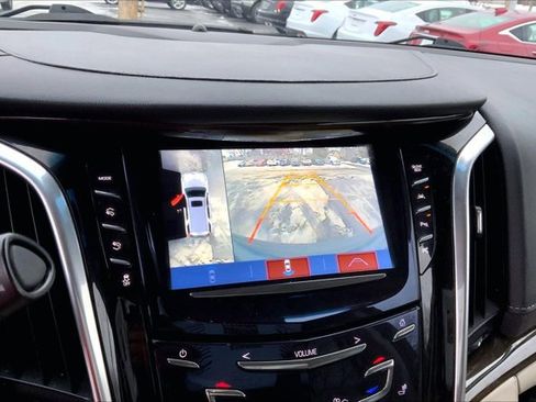 Used 2019 Cadillac Escalade ESV Luxury image 20
