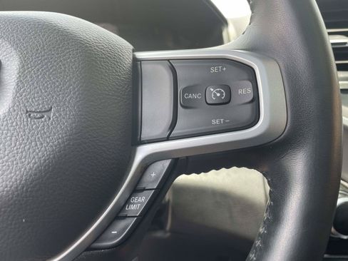 Used 2023 RAM 1500 Big Horn AWD/4WD image 9