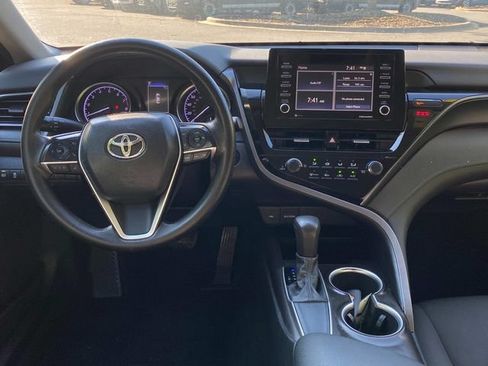 Used 2021 Toyota Camry LE w/ Convenience Package FWD image 8