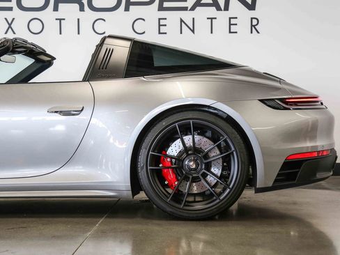 Used 2022 Porsche 911 Targa 4 GTS AWD/4WD image 8