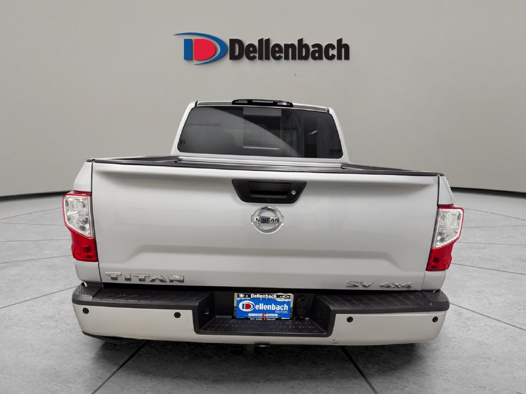 Used 2018 Nissan Titan SV w/ SV Convenience Package AWD/4WD image 4