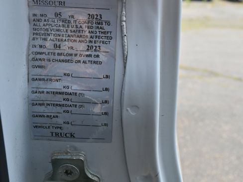 Used 2023 Chevrolet Express 2500 w/ Driver Convenience Package RWD image 9