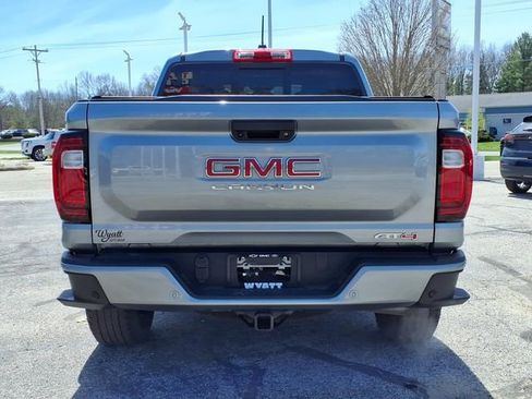 Used 2023 GMC Canyon AT4 w/ Technology Package image 9