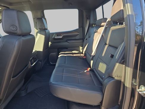 Used 2024 Chevrolet Silverado 1500 High Country image 15