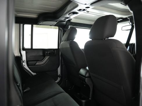 Used 2016 Jeep Wrangler Unlimited Sport w/ Quick Order Package 24S AWD/4WD image 35