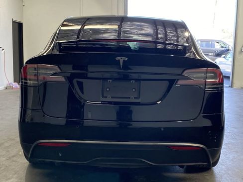 Used 2023 Tesla Model X image 3