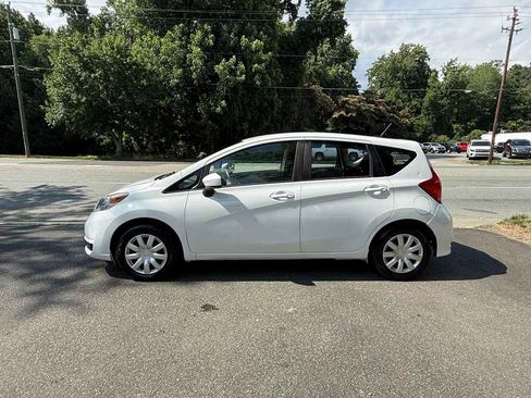 Used 2017 Nissan Versa Note SV FWD image 6