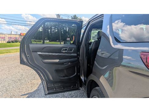 Used 2017 Ford Explorer Sport w/ Equipment Group 401A image 10