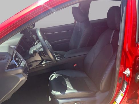 Used 2023 Toyota Camry XSE FWD image 8