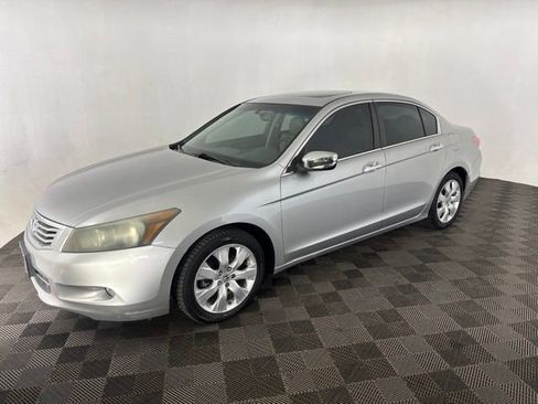 Used 2010 Honda Accord EX-L image 3
