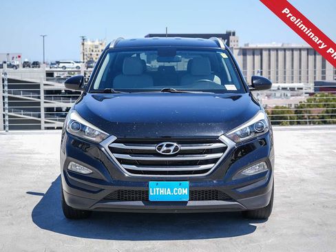 Used 2017 Hyundai Tucson SE AWD/4WD image 2