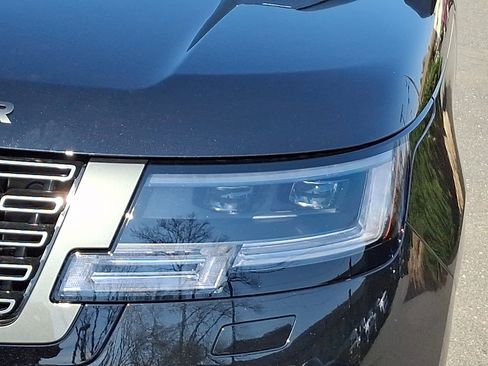 New 2026 Land Rover Range Rover Long Wheelbase SE AWD/4WD image 7