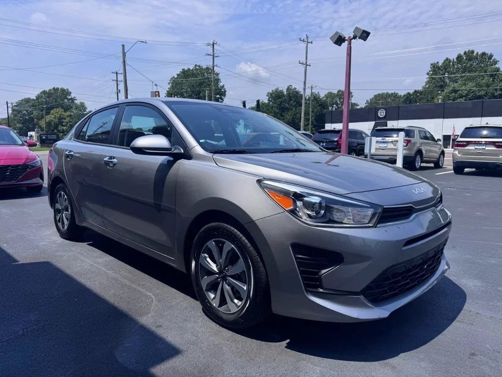 Used 2023 Kia Rio S w/ Technology Package FWD image 2