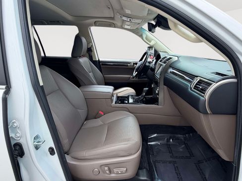 Used 2021 Lexus GX 460 Premium w/ Premium Package AWD/4WD image 28