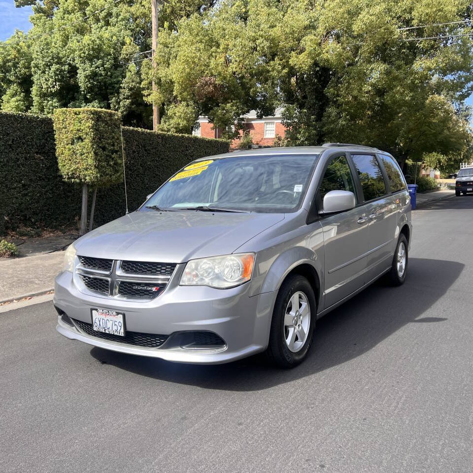 Used 2013 Dodge Grand Caravan SXT FWD image 4