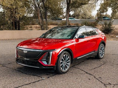 Used 2025 Cadillac Lyriq Sport w/ LPO, Floor Liner Package RWD image 12