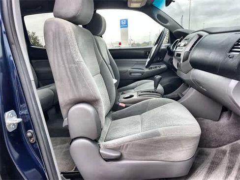 Used 2006 Toyota Tacoma PreRunner image 12