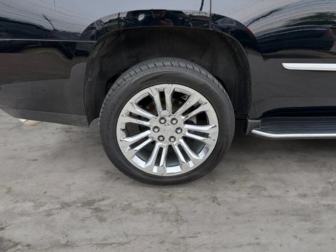 Used 2018 Cadillac Escalade Premium Luxury w/ LPO, Radiant Package AWD/4WD image 45