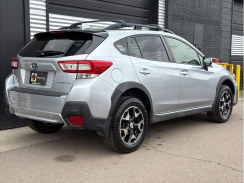 Used 2018 Subaru Crosstrek 2.0i Premium AWD/4WD image 3
