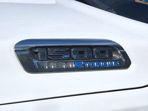 Used 2023 RAM 1500 Laramie AWD/4WD image 13