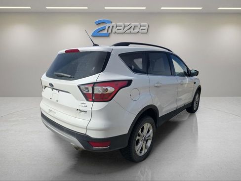 Used 2018 Ford Escape SE image 5