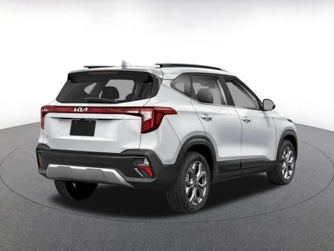 Used 2025 Kia Seltos S FWD image 2