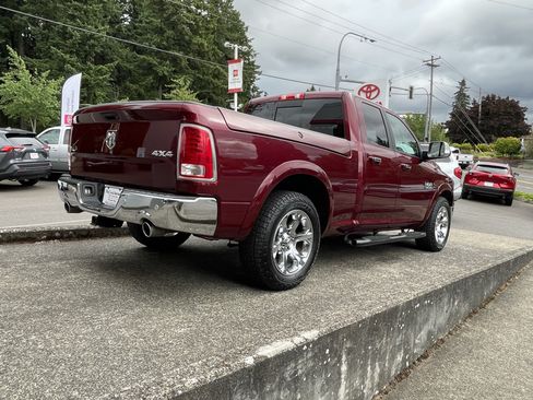 Used 2017 RAM 1500 Laramie w/ Convenience Group AWD/4WD image 8