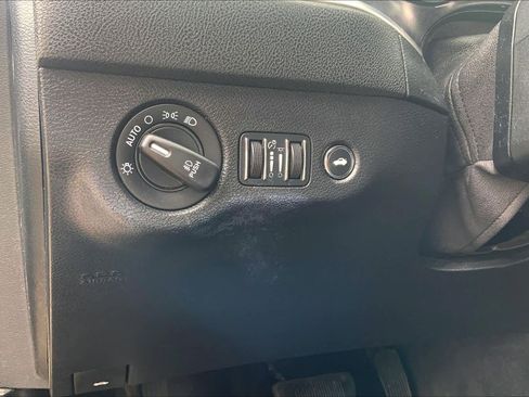 Used 2017 Dodge Charger SXT w/ Driver Confidence Group image 33