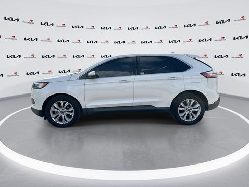 Used 2019 Ford Edge Titanium w/ Equipment Group 301A FWD image 5