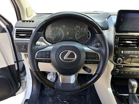 Used 2023 Lexus GX 460 Premium w/ Premium Package AWD/4WD image 15